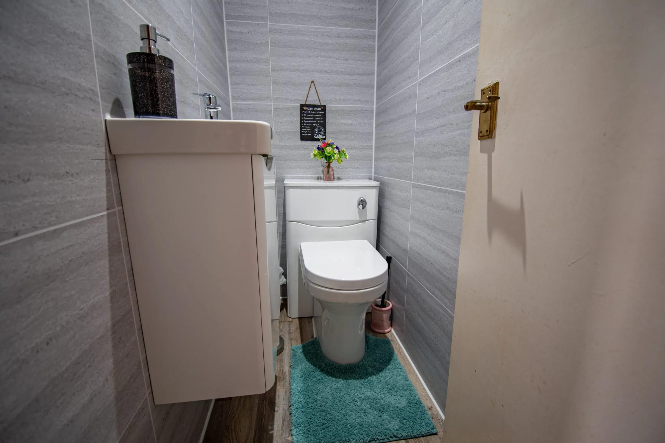 En-suite bathroom installation by DH1 Bathrooms in Durham — project 2